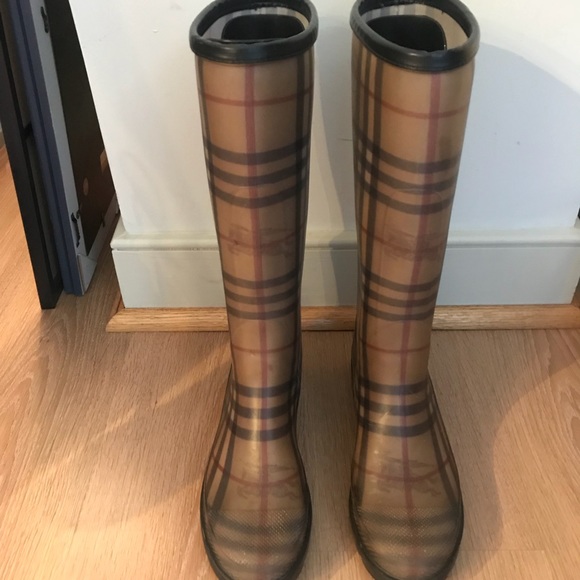 Burberry Shoes - Burberry rain boots